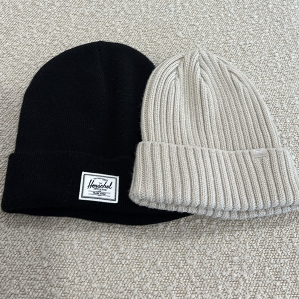 2 black Herschel Aritzia tna cream knit beanie